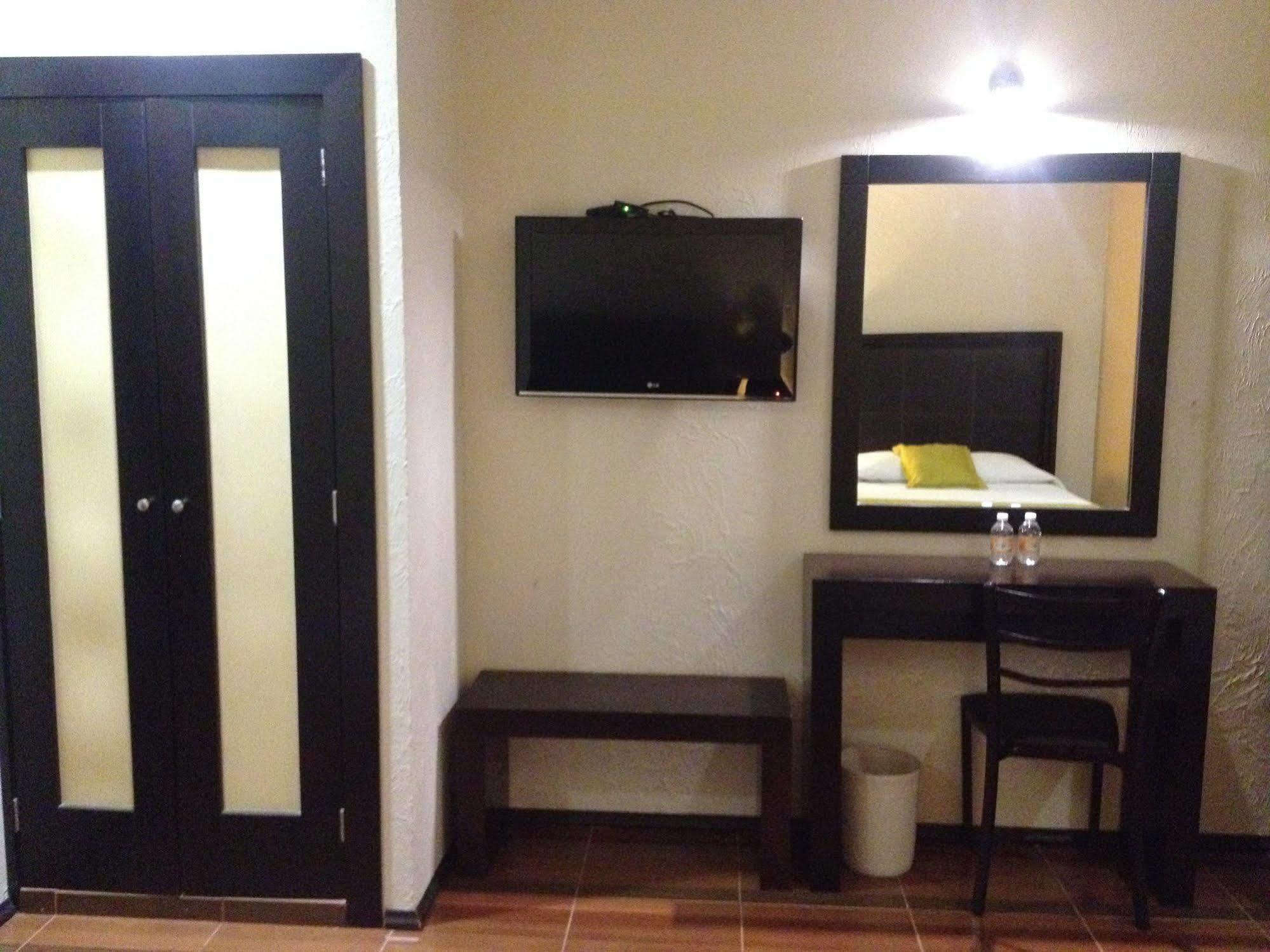 Hotel Majova Inn خالابا المظهر الخارجي الصورة