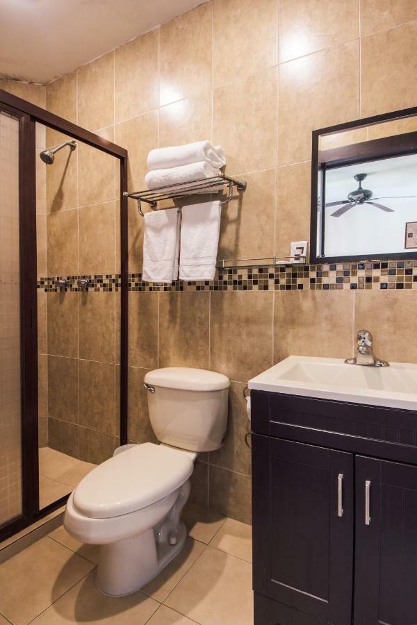 Hotel Majova Inn خالابا المظهر الخارجي الصورة